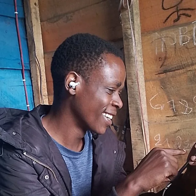 Nîking Wenga Park, Responsable — Point de service de Bushaku 2